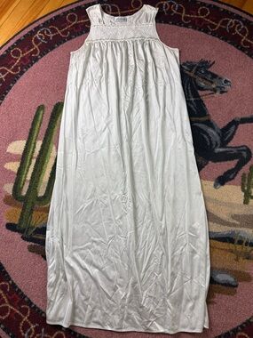 VINTAGE NIGHTGOWN MAXI